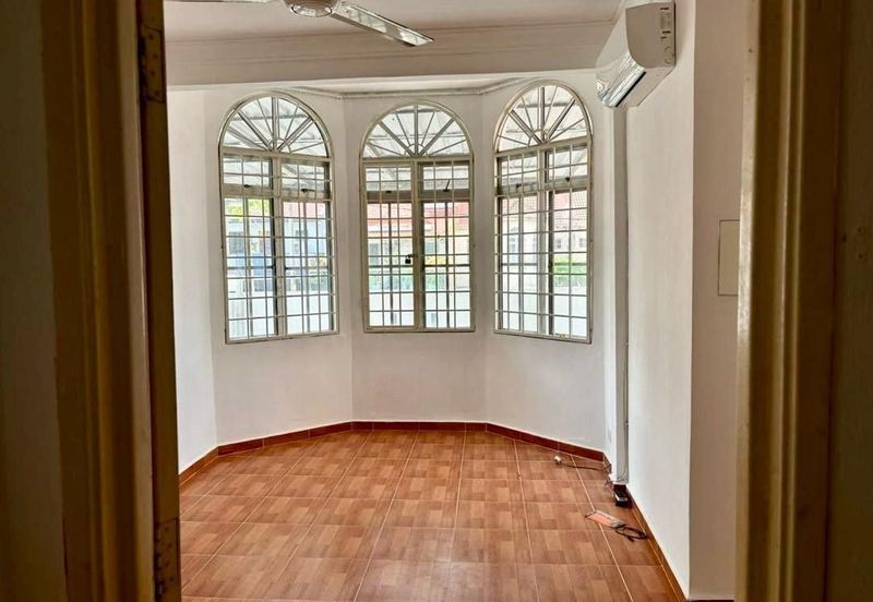 Persiaran Puncak Alam 1 