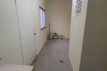 SL7, Bandar Sungai Long