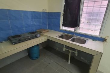 SL7, Bandar Sungai Long