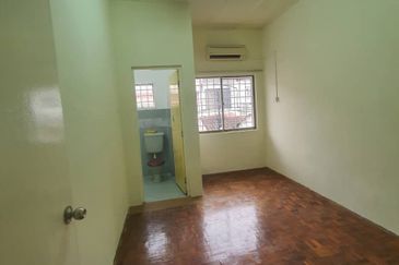 SL7, Bandar Sungai Long