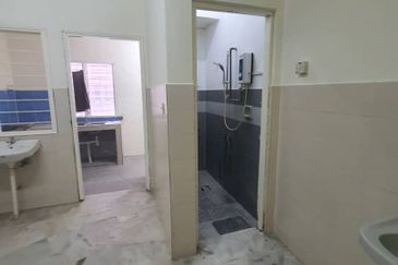 SL7, Bandar Sungai Long