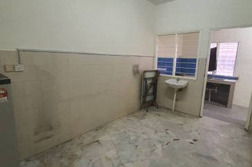 SL7, Bandar Sungai Long