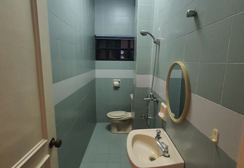 SL 8, Bandar Sungai Long