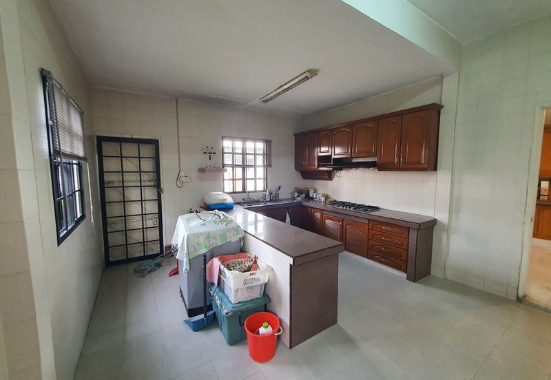 SL 8, Bandar Sungai Long