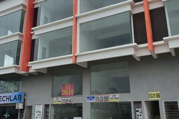 Pusat Perdagangan Maisons