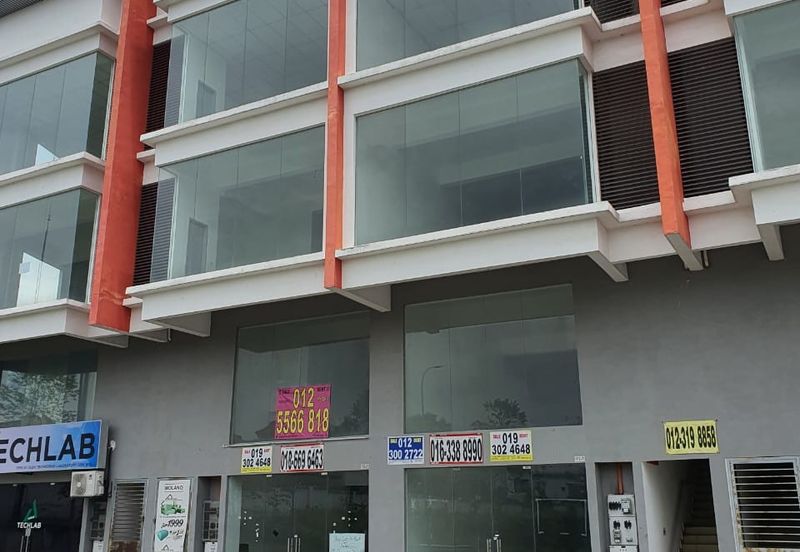 Pusat Perdagangan Maisons