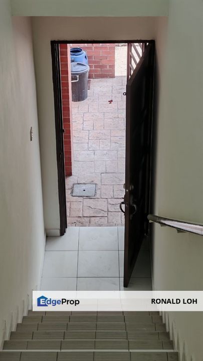 Section 17 Townhouse | Upper Unit | Gated & Guarded, Selangor, Kajang