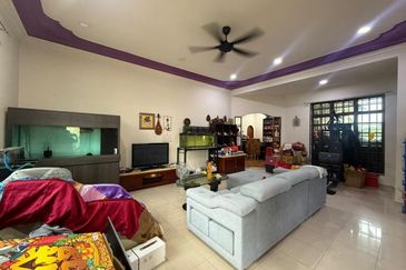 The Country Residency