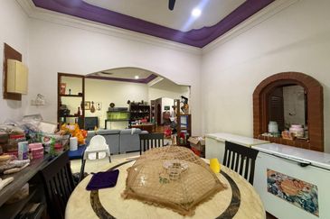 The Country Residency