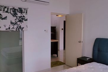 D'Summit Residences @ Kempas Utama