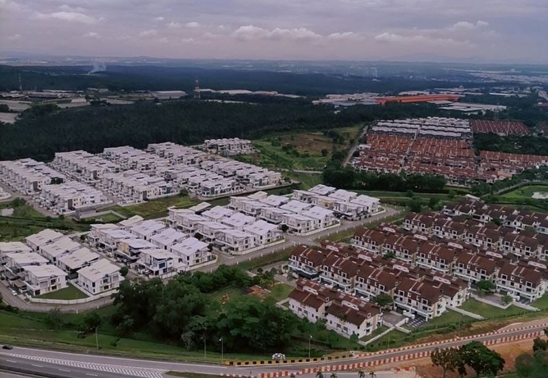 D'Summit Residences @ Kempas Utama