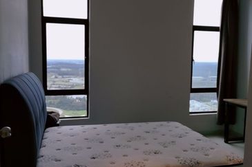 D'Summit Residences @ Kempas Utama