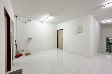 Summer Park Townhouse (Pangsapuri Alam Jaya), Bandar Baru Seri Alam