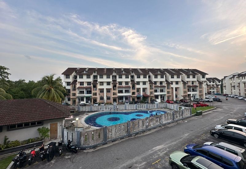 Summer Park Townhouse (Pangsapuri Alam Jaya), Bandar Baru Seri Alam