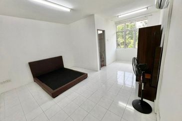 Summer Park Townhouse (Pangsapuri Alam Jaya), Bandar Baru Seri Alam