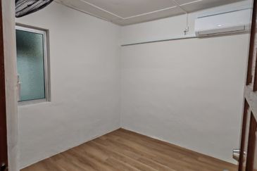 Flat Taman Ungku Tun Aminah