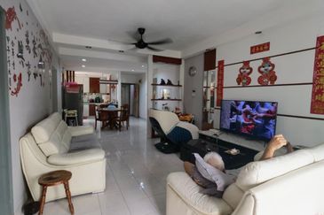 Bistari Impian Apartment @ Larkin