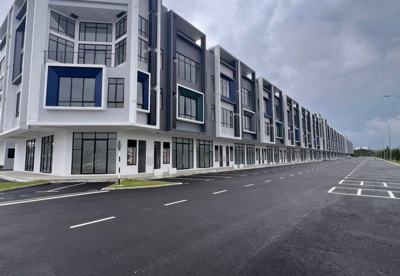 Taman Mount Austin Commercial