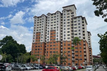 Pangsapuri Putra Damai