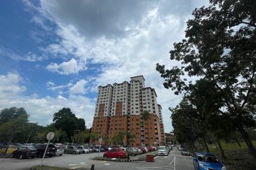 Pangsapuri Putra Damai