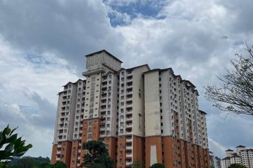 Pangsapuri Putra Damai