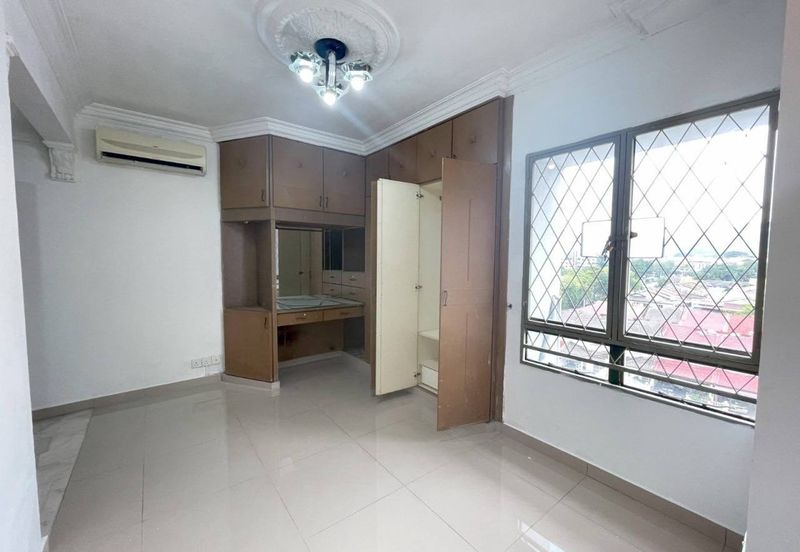 Le Jardine Condominium