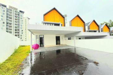 East 57 (Residensi Laman Timur)