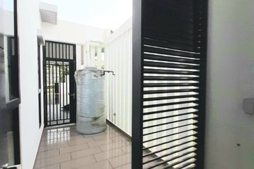 East 57 (Residensi Laman Timur)