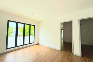 East 57 (Residensi Laman Timur)