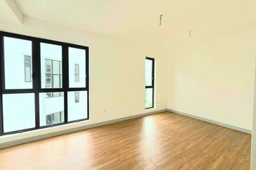 East 57 (Residensi Laman Timur)