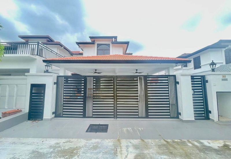 Jalan Suasana, Bandar Tun Hussein Onn