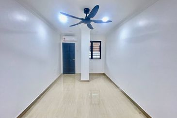 Jalan Suasana, Bandar Tun Hussein Onn