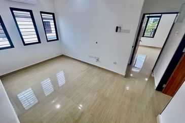 Jalan Suasana, Bandar Tun Hussein Onn