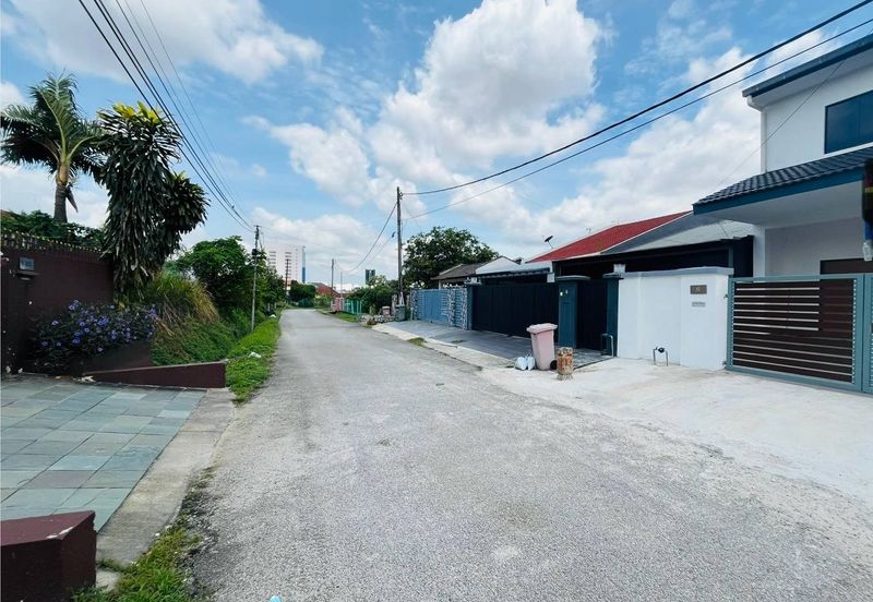PJ Section 8 Double Storey Renovated For Sale