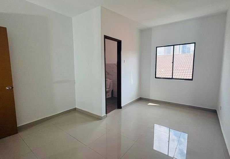 PJ Section 8 Double Storey Renovated For Sale