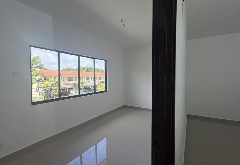 PJ Section 8 Double Storey Renovated For Sale