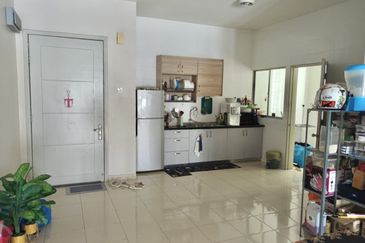 Platinum Hill Condo Pv8