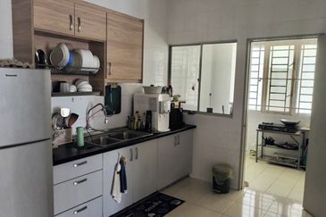 Platinum Hill Condo Pv8