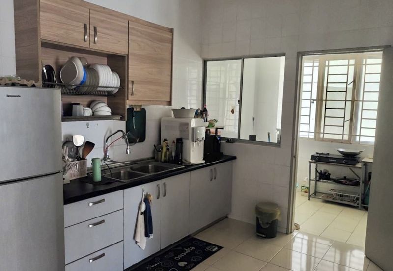 Platinum Hill Condo Pv8