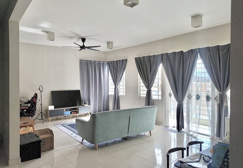 Platinum Hill Condo Pv8