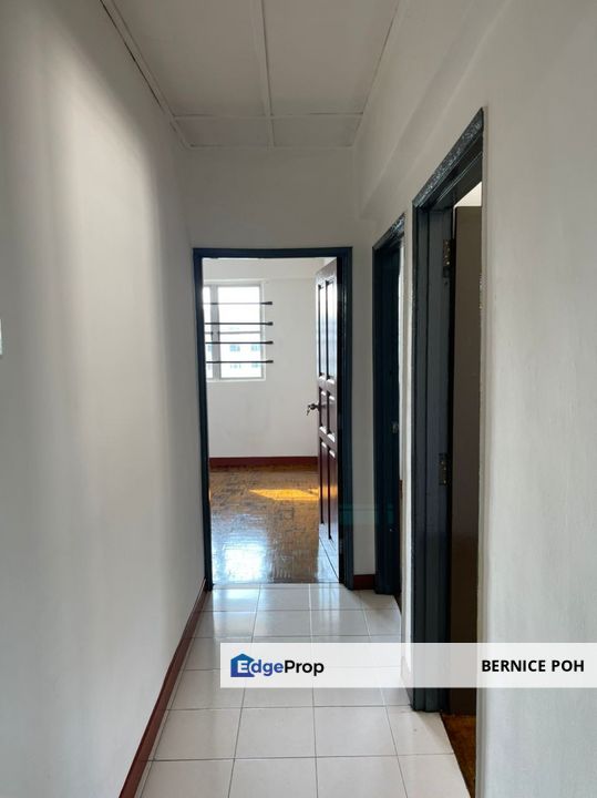 Whole unit renovated only with RM550!, Selangor, Rawang