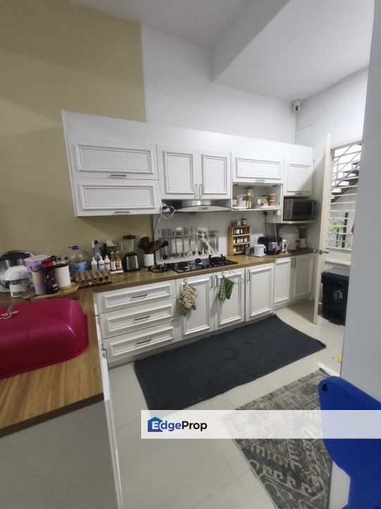 Taman Saujana Ampang Selangor Double Storey Guarded Extra Land, Selangor, Ampang