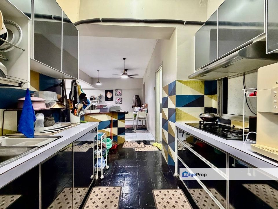 Permai Villa Puchong Selangor Renovated Well Maintained, Selangor, Puchong