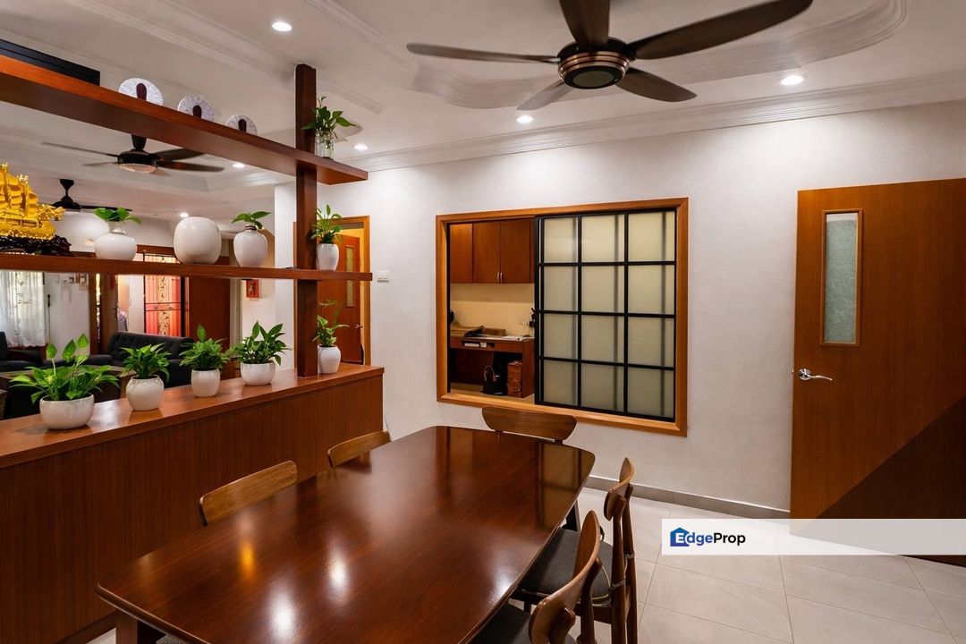 Villa Rimbawan Puchong South Double Storey Semi Detached Renovated Extended, Selangor, Puchong South