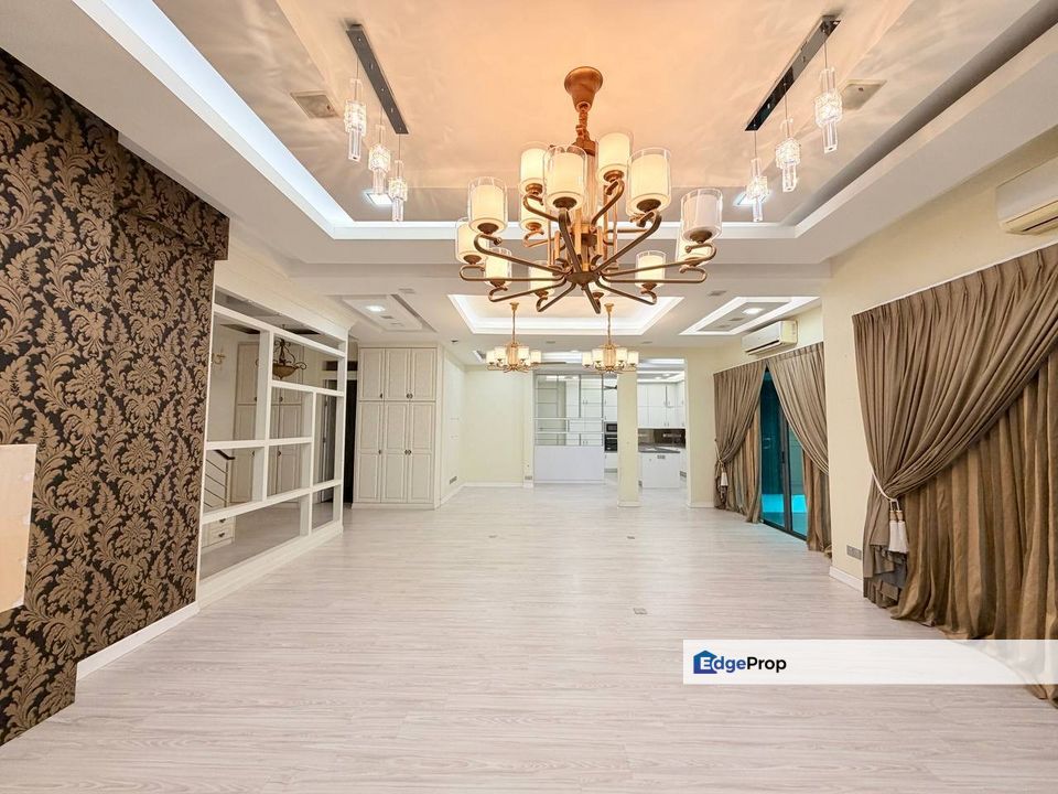 Laman Seri Shah Alam Renovated Guarded 3 Storey Semi Detached, Selangor, Shah Alam