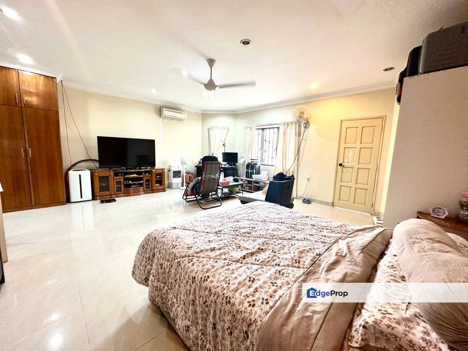 Jalan Suakasih Bandar Tun Hussien Onn Cheras Renovated Double Storey, Selangor, Cheras