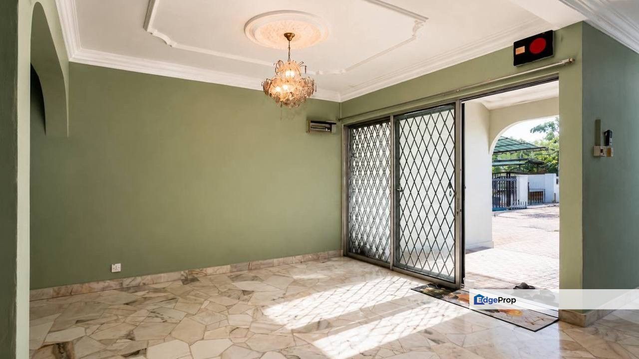 Taman Cempaka Ampang Facing Open Well Maintained Double Storey Terrace, Selangor, Ampang