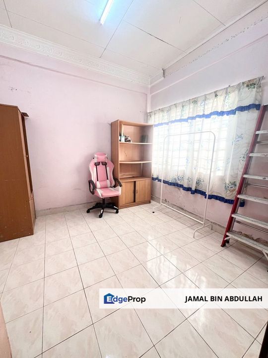 Single Storey Terrace Taman Tasik Teratai Serendah End Lot FOR SALE, Selangor, Batang Kali