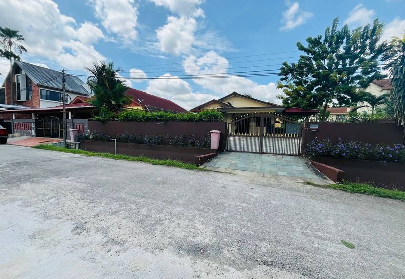 Seksyen 8, Petaling Jaya