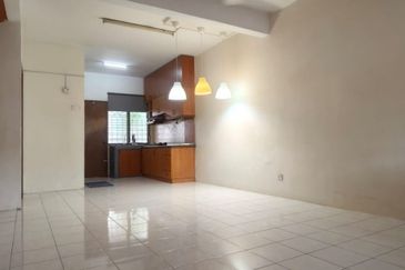 Taman Pinggiran Putra